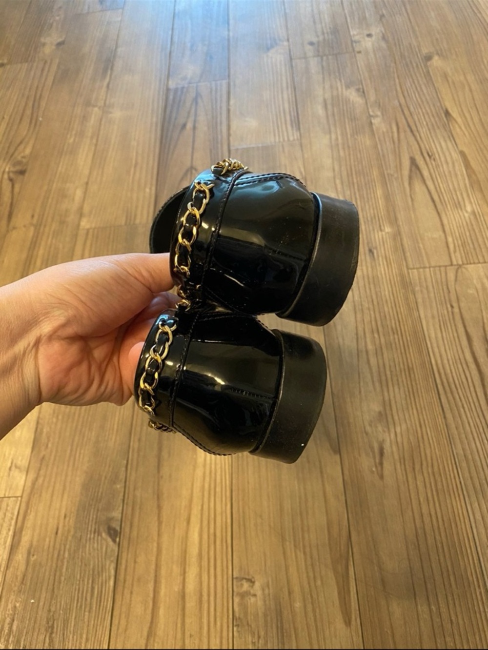 CHANEL Black Patent Leather Chain Trim Loafers - Picture 2 of 6